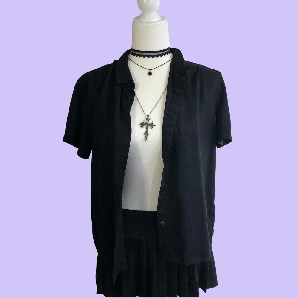 Uniqlo Relaxed Button Down Shirt Womens S Black Short Sleeve Rayon Blend